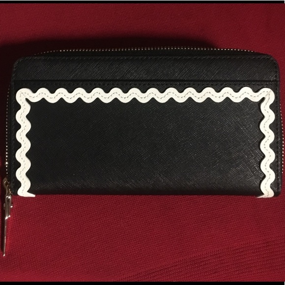 “KATE SPADE” DEVIN COURT LACEY ZIP AROUND WALLET - Picture 3 of 6